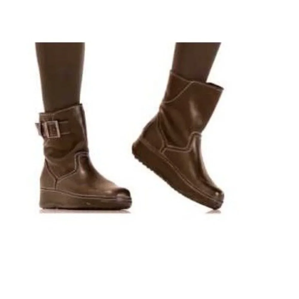Fitflop Woman’s Short Leather FF Superboot